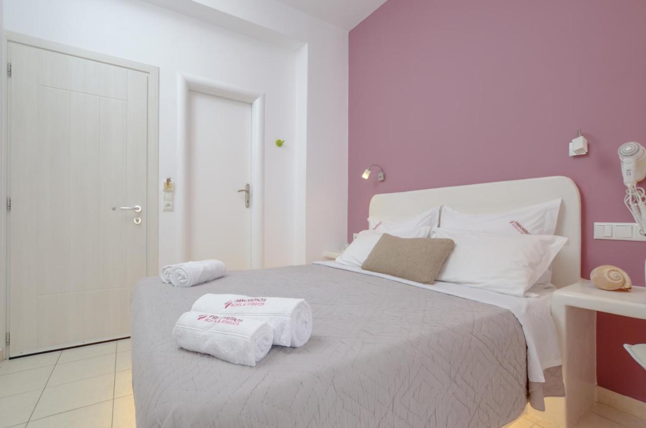 Naxos City Panormos Hotel And Studios מראה חיצוני תמונה