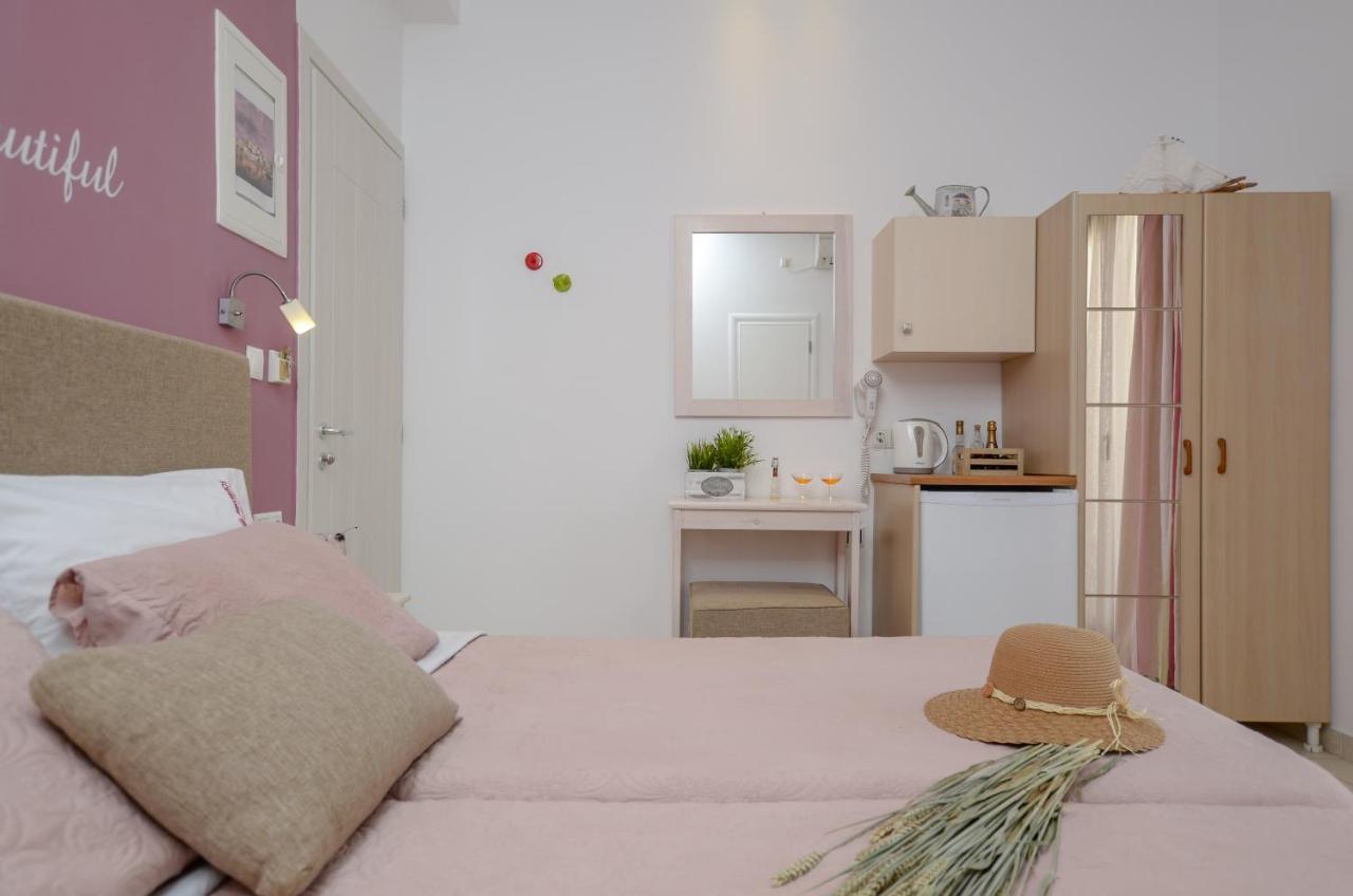 Naxos City Panormos Hotel And Studios מראה חיצוני תמונה