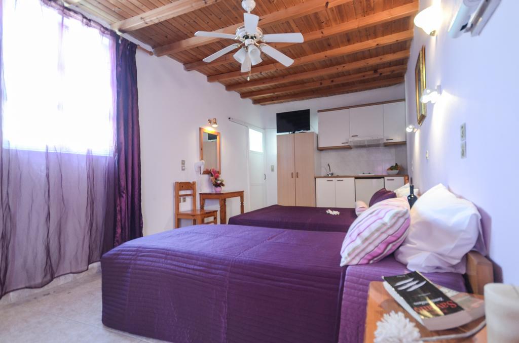 Naxos City Panormos Hotel And Studios חדר תמונה