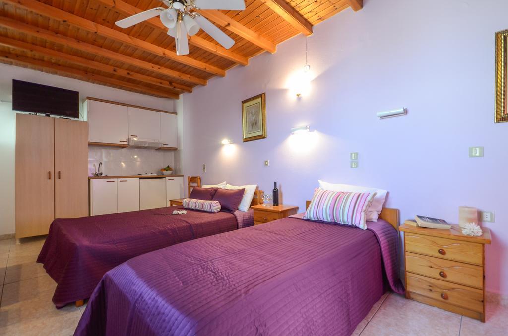 Naxos City Panormos Hotel And Studios חדר תמונה