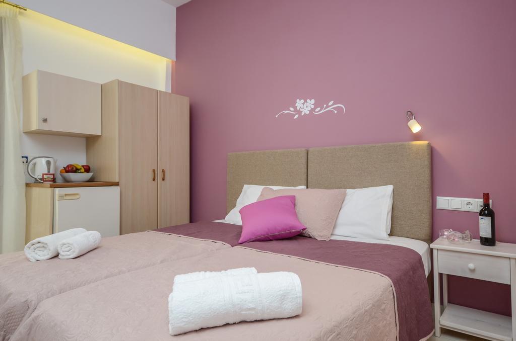 Naxos City Panormos Hotel And Studios מראה חיצוני תמונה